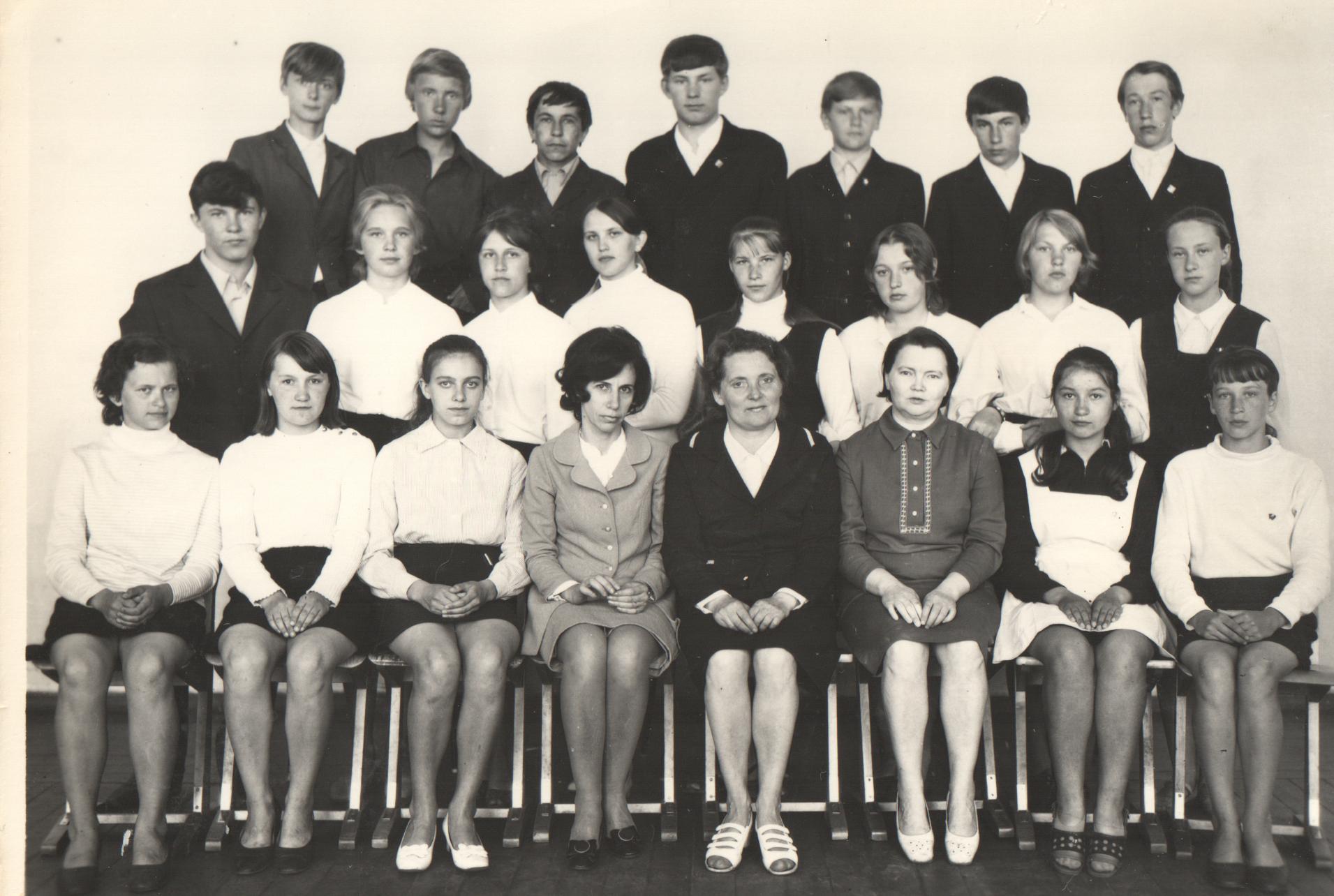 фотографии выпускников кенже кулакской школы 1969 годах